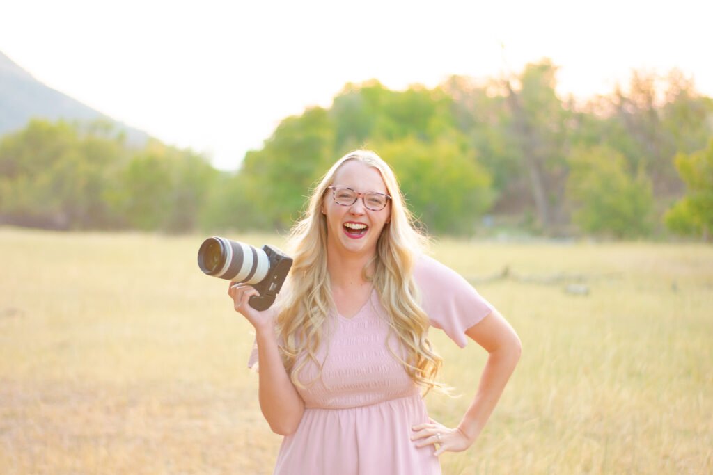 Kaylee-with-camera-in-hand